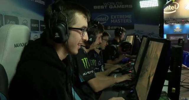 中表现出色 中表现出色